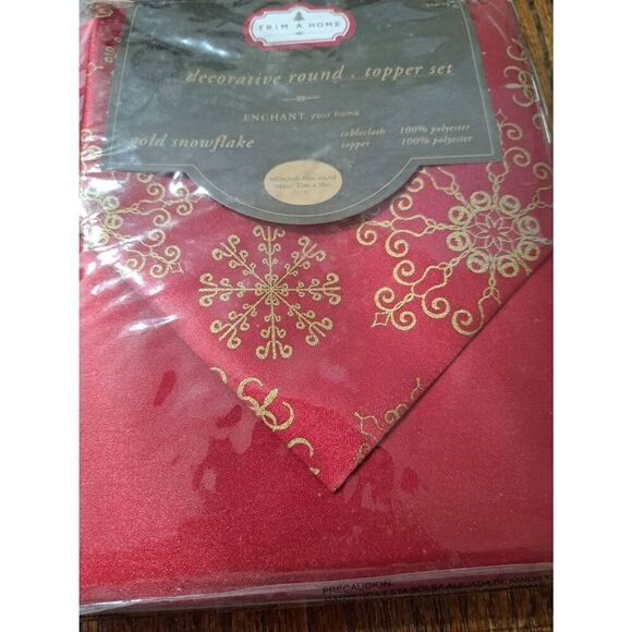 New 2008 Trim A Home Red Gold Snowflake Decorative Round Topper Set Table Cloth - Picture 3 of 3